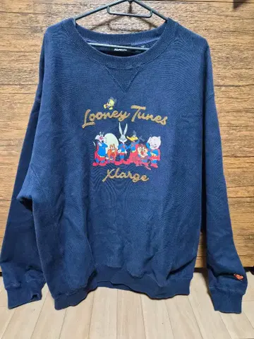 루니 툰즈 XLARGE 네이비 트레이닝복 XL 사이즈