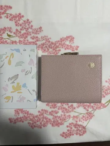 새상품 황궁 지갑 핑크 베이지
