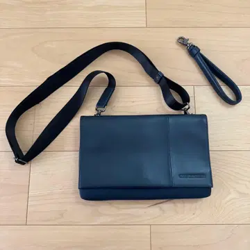 [새상품급] ck 캘빈클라인 숄더 포함 2way 클러치백 네이비