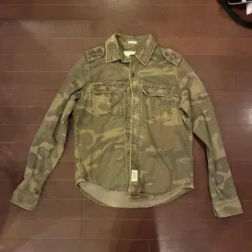 Abercrombie & Fitch 카모플라쥬 밀리터리 긴팔 셔츠 S
