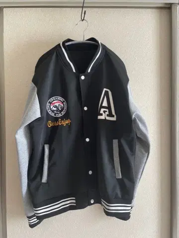 바시티 자켓 블랙 그레이 자켓