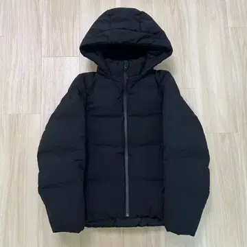 새상품급 UNIQLO 유니클로 심리스 다운 후드티 블랙 S