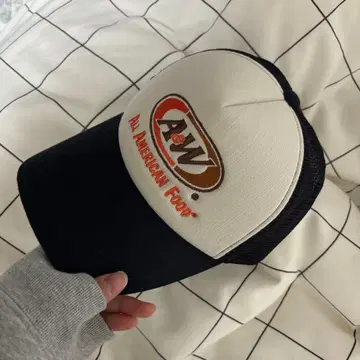 A&W 로고 자수 캡 화이트/블랙