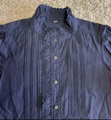 45 R 타페트의 컷워크 블라우스 (인디고)