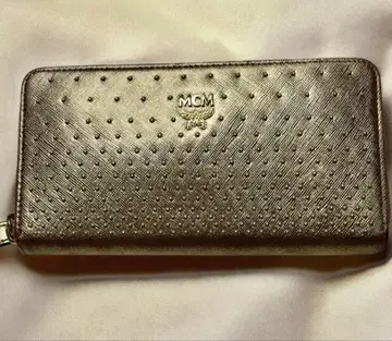 새상품급 MCM 골드 스터드 라운드 지퍼 장지갑 레어