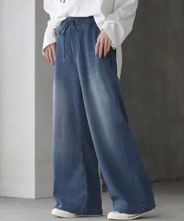 [ 새상품 ] HUG.U [ 빛 흡수 발열 ] 데님풍 와이드 팬츠