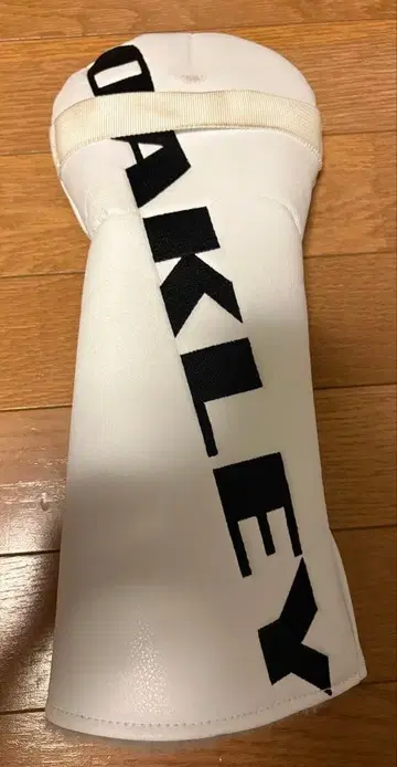 OAKLEY 화이트 드라이버용 골프헤드커버 오클리