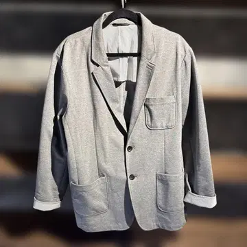 그레이 포켓 부착 자켓