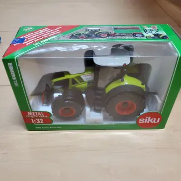 siku Claas Axion 950 1/32 스케일