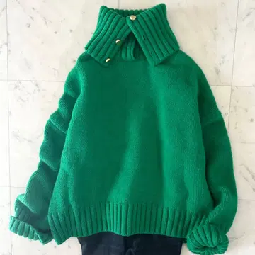 최근 모델 스픽 앤 스팬 울 단추 열림 니트 터틀넥 골드 버튼