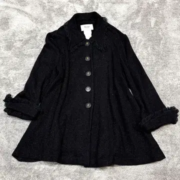 Rene 르네 가디건 블랙 라메 레이스 프릴 골드 버튼