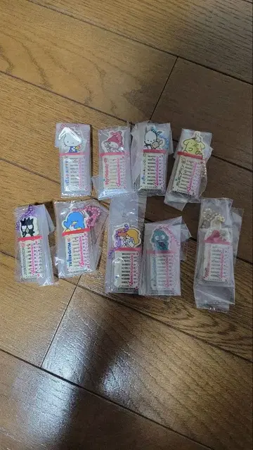 산리오  아크릴 참 세미 컴프