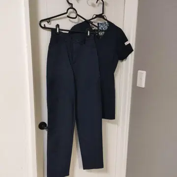 와코루 스크럽 흰 옷 네이비 상의 세트