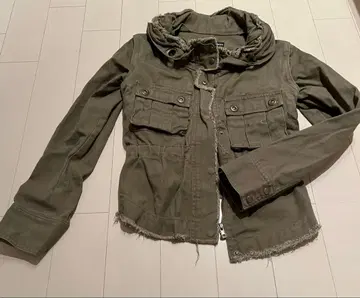 후드 부착 그레이 밀리터리 자켓