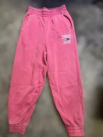 TOMMY JEANS 핑크 스웨트 팬츠 S 루즈핏 타입