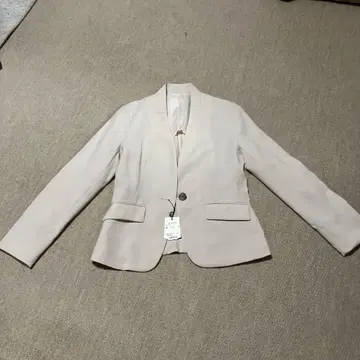 미사용 새상품 플랑드르 베이지 노카라 자켓 사이즈 1