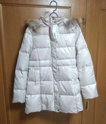 새상품 히어즈 HERE'S 퍼 후드 부착 다운 자켓 M