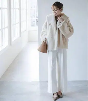 NOBLE 스노우 보아 빅 컬러 코트