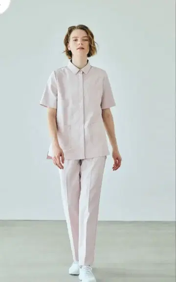 흰 옷 상하의 세트 JILLSTUART 다이애그널 자켓 팬츠 스크럽