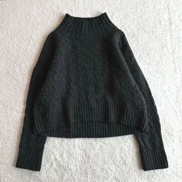 새상품급 자유구 케이블 니트 38 하이넥 숏 기장 스웨터 루즈핏