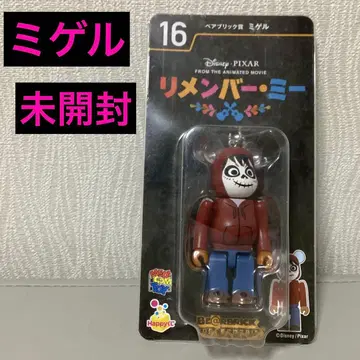 베어브릭 16 리멤버 미 미겔