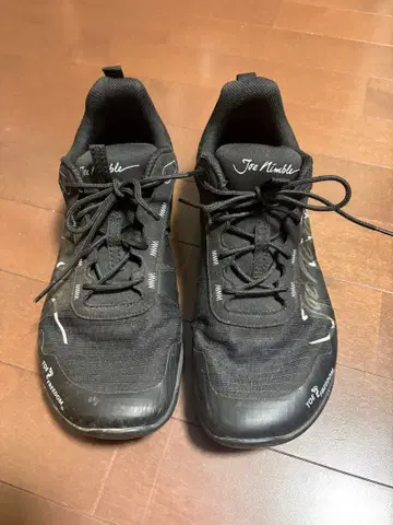 28cm Joe Nimble 트레일 러닝화 블랙 베어풋