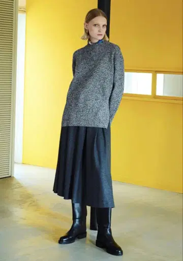 컨디션 최상 띠어리 럭스 고급 캐시미어 혼방 울 크루넥 니트