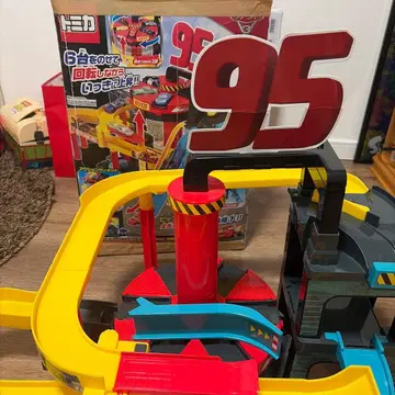 토미카 카즈 액션 코스 회전 엘리베이터 레이싱 센터