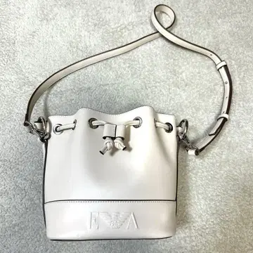 당일 발송 EMPORIO ARMANI 숄더백 화이트 베이지 천연 가죽