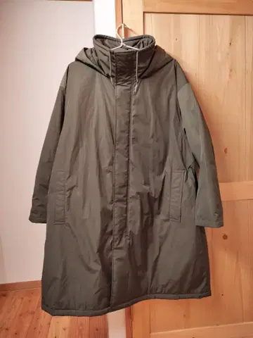 유니클로C 후디드 코트 올리브