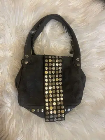 레어 한정판 해외 걸 TRES 천연 가죽 스터드 미니 핸드백