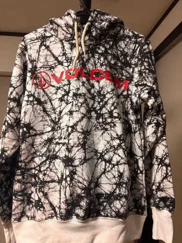 VOLCOM 후드티