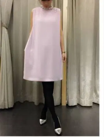 새상품급 연보라 슬리브리스 원피스 무릎 기장