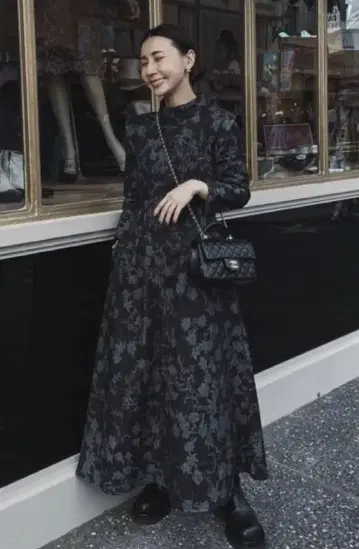 AMERI VINTAGE KEILY FLOWER DENIM DRESS