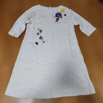 사엘라의 POTECHINO 우주 모티브 칠부 소매 튜닉