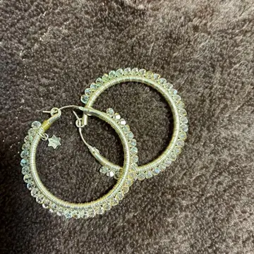 내추럴 쥬얼리 크리스탈 루프 귀걸이