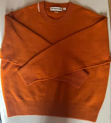 ANYA HINDMARCH 오렌지 니트 스웨터 L