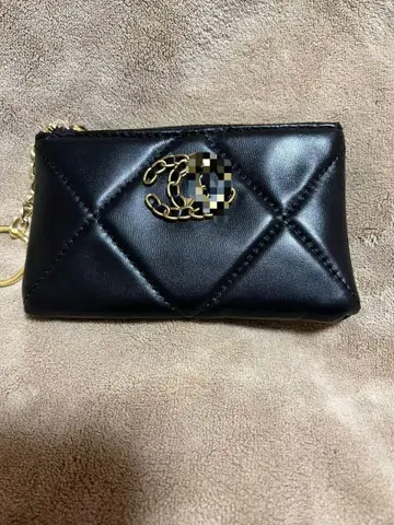 카드 케이스 체인 로고