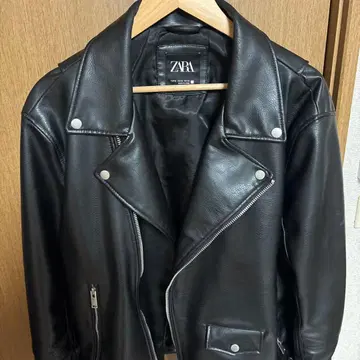 ZARA 블랙 가죽 라이더 자켓