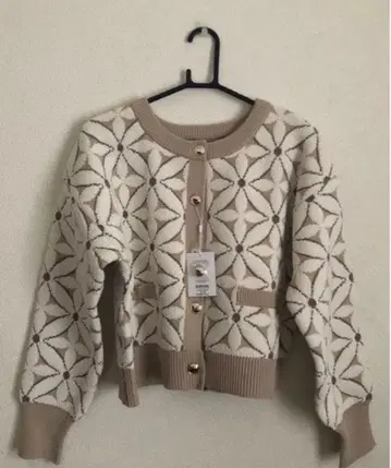 새상품 가디건 몰얀 꽃 자카드 가디건