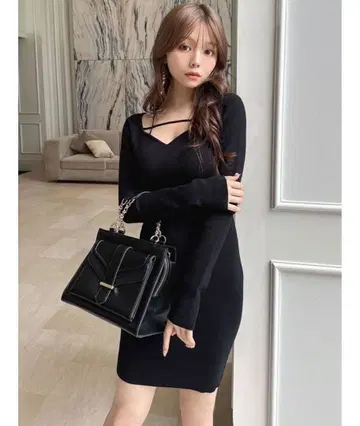 RESEXXY 내로우 스트랩 리브 원피스