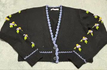 ZARA 블랙 자수 가디건 S
