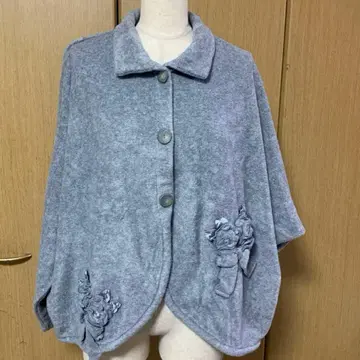 그레이 플리스 원단 꽃 모티브 자켓