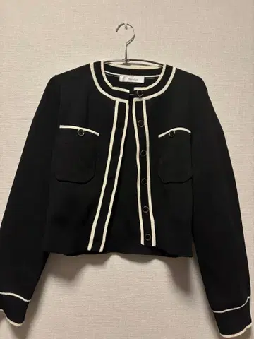 Rirandture 버튼 부착 가디건 블랙