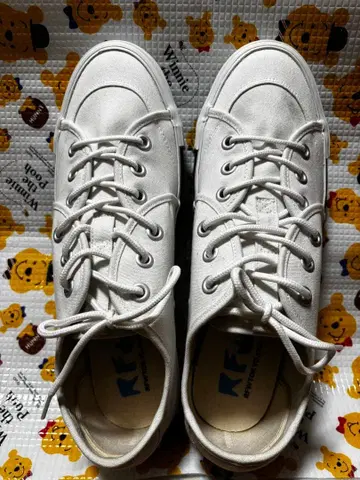 RFW 화이트 스니커즈