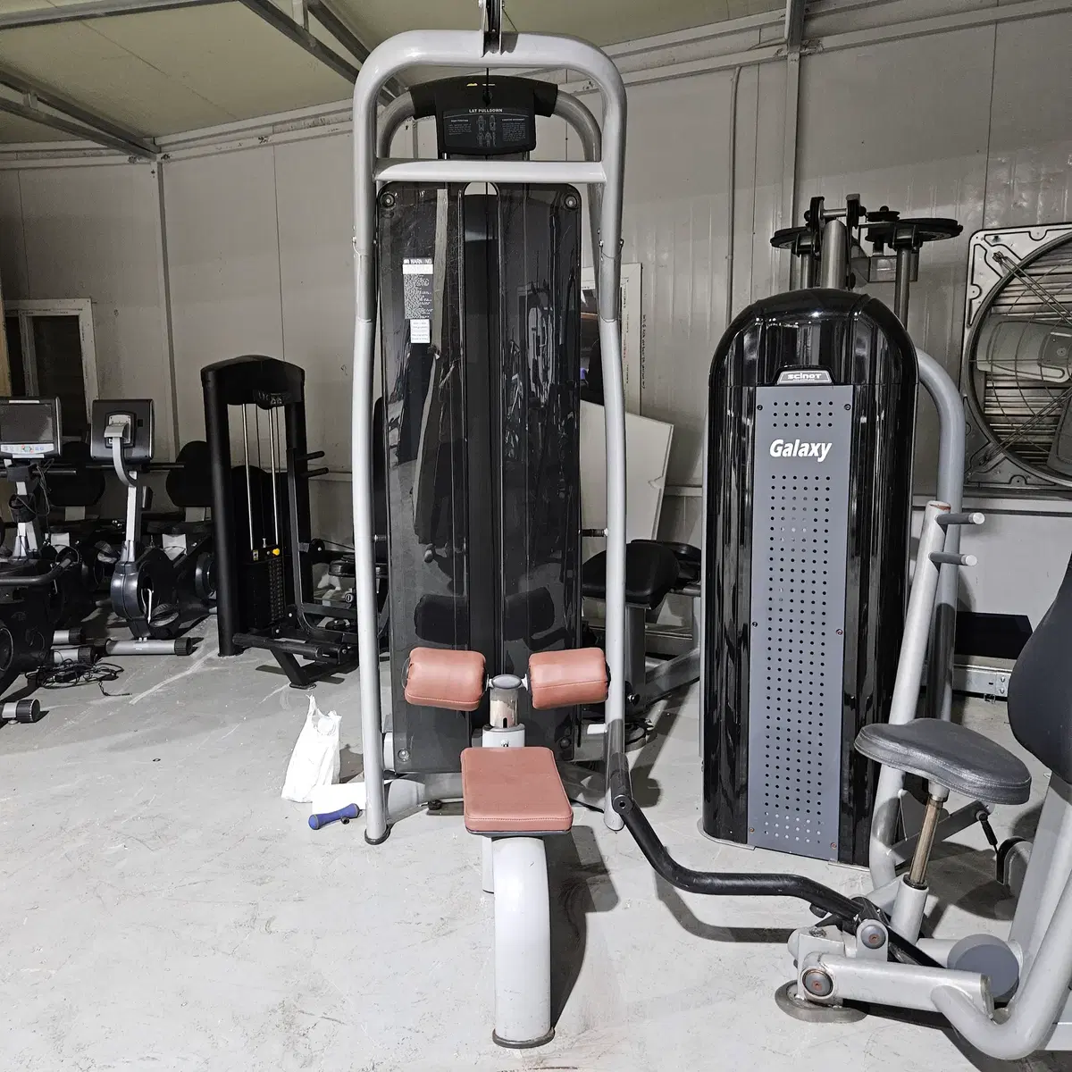 Used fitness equipment lat pulldown sell!