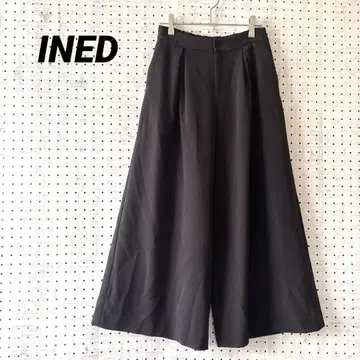 이네드 가우초 팬츠 턱 디테일 와이드 실루엣 (7) 허리 뒷부분 밴딩