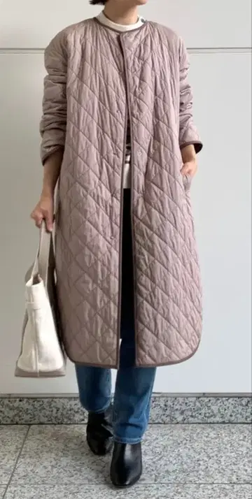 새상품급 빅 사이즈 23구 노카라 다이아 퀼팅 코트 사이즈 46