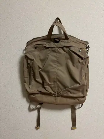 F/CE 베이지 헬멧 백