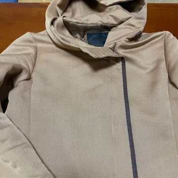 언타이틀 후드 부착 베이지 자켓